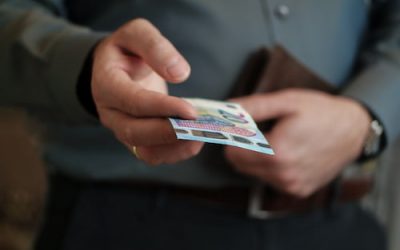 EL DRET DELS TREBALLADORS A SOL·LICITAR UNA BESTRETA DE LA NÒMINA